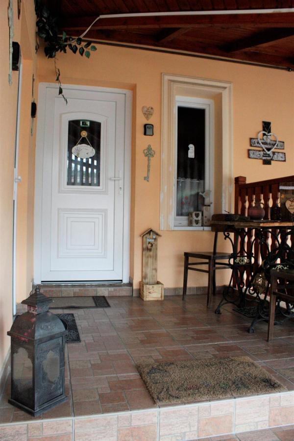 Ani Vendégház Egerszalók Apartamento Exterior foto