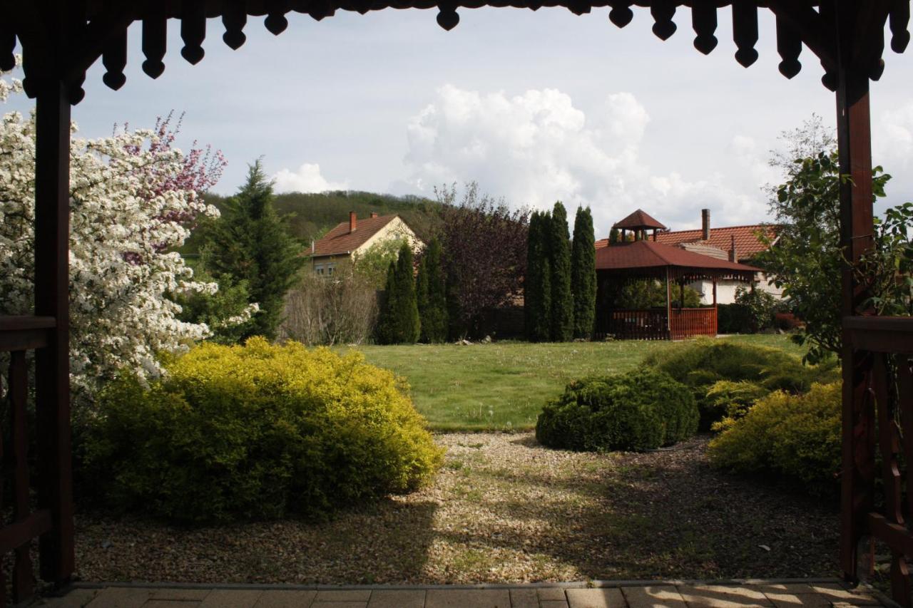 Ani Vendégház Egerszalók Apartamento Exterior foto